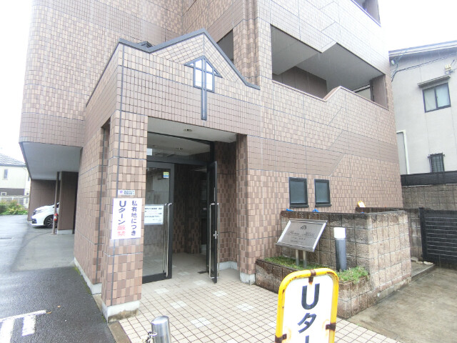 28/30 エントランス