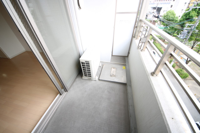 19/30 バルコニー