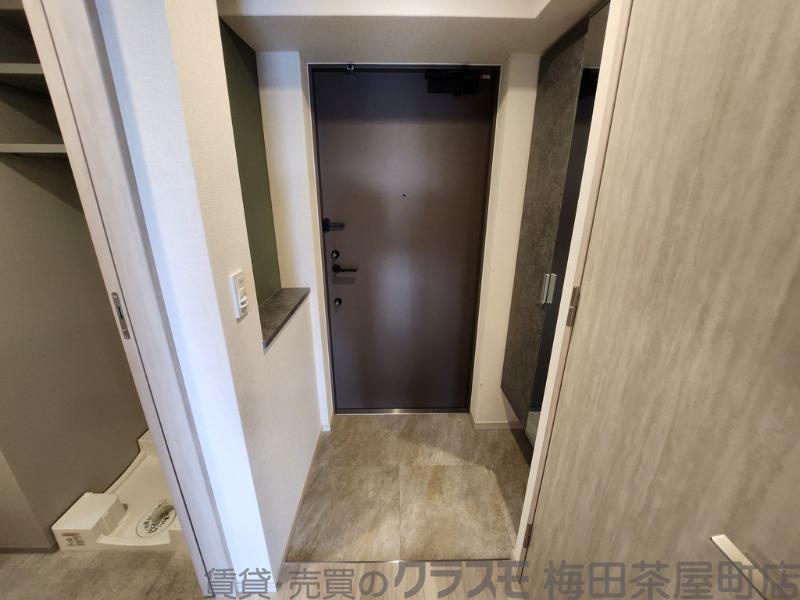 14/30 玄関