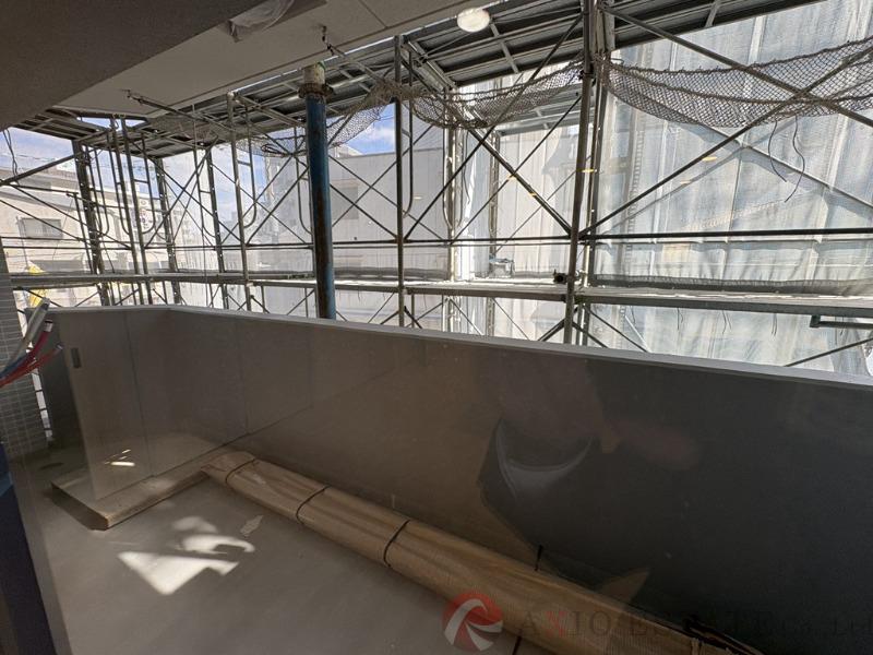 23/30 バルコニー