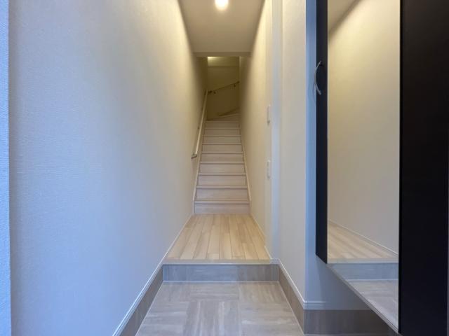 13/29 玄関