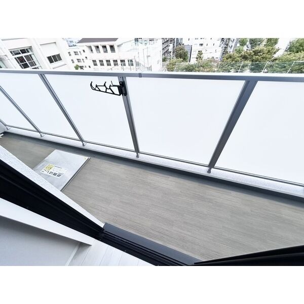 13/22 バルコニー