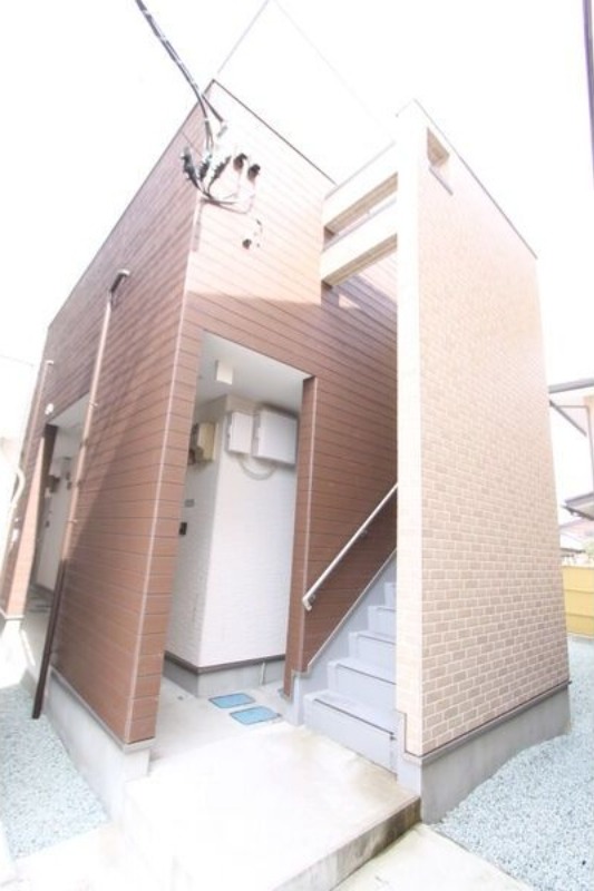 13/19 エントランス