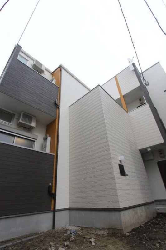 14/20 エントランス