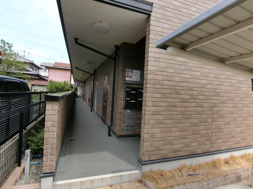 26/30 エントランス