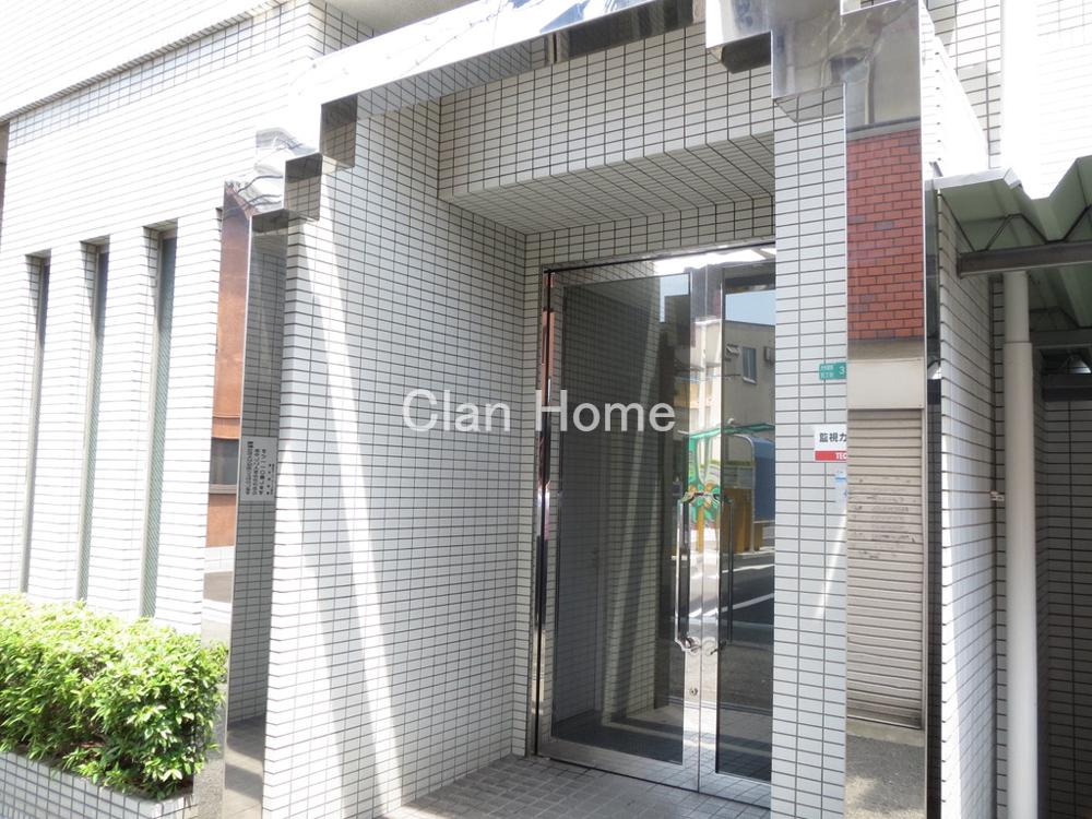 2/4 エントランス