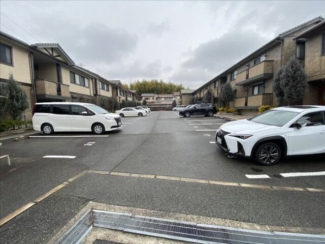 25/30 エントランス