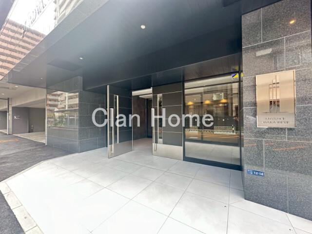 27/30 エントランス