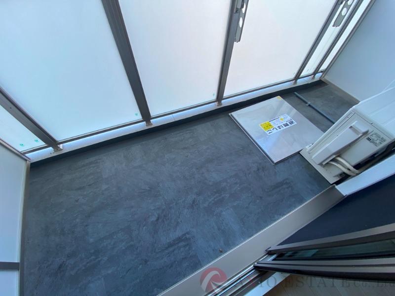 21/30 バルコニー