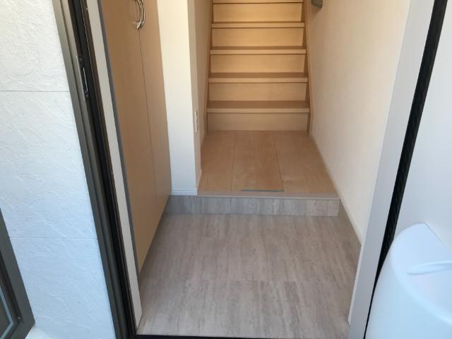14/29 玄関