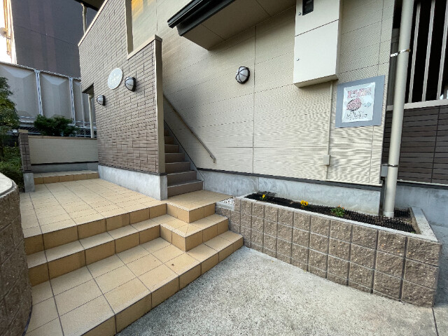 20/22 エントランス