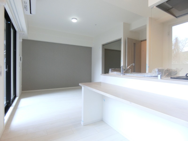 27/30 エントランス