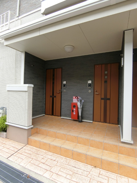 22/30 エントランス