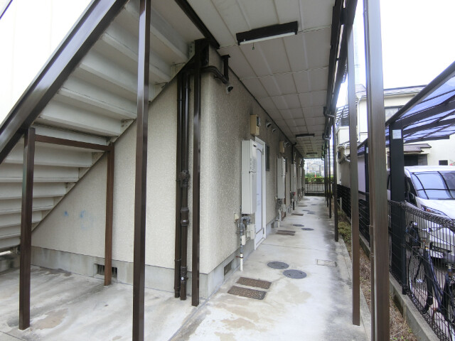 27/30 エントランス