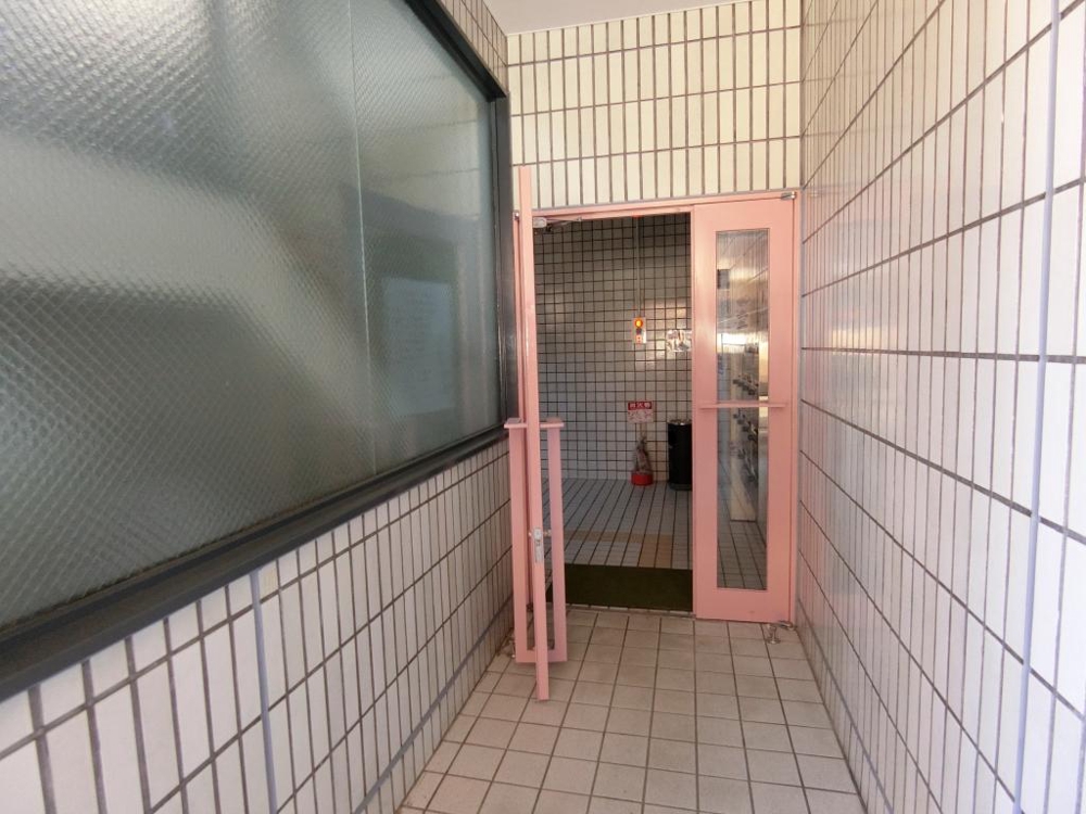 3/7 エントランス