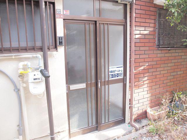 24/30 エントランス