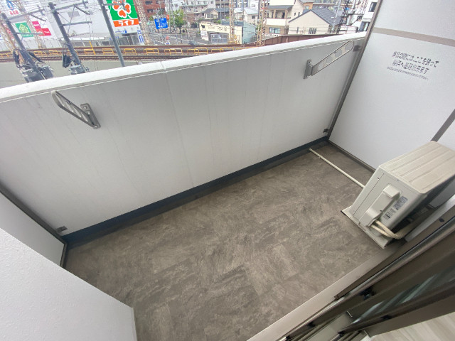 20/30 バルコニー