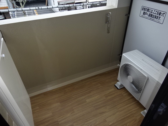 23/30 バルコニー