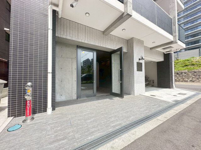 22/30 エントランス