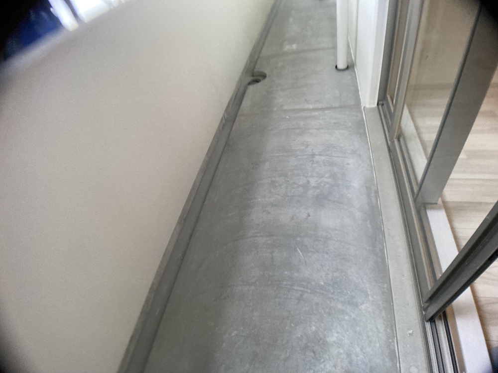 27/30 バルコニー