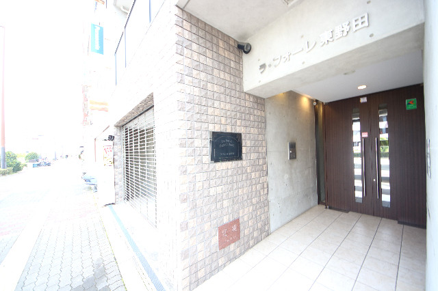 28/30 エントランス