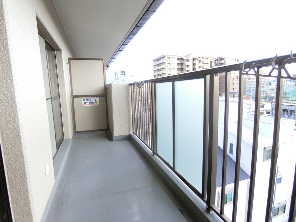 20/30 バルコニー