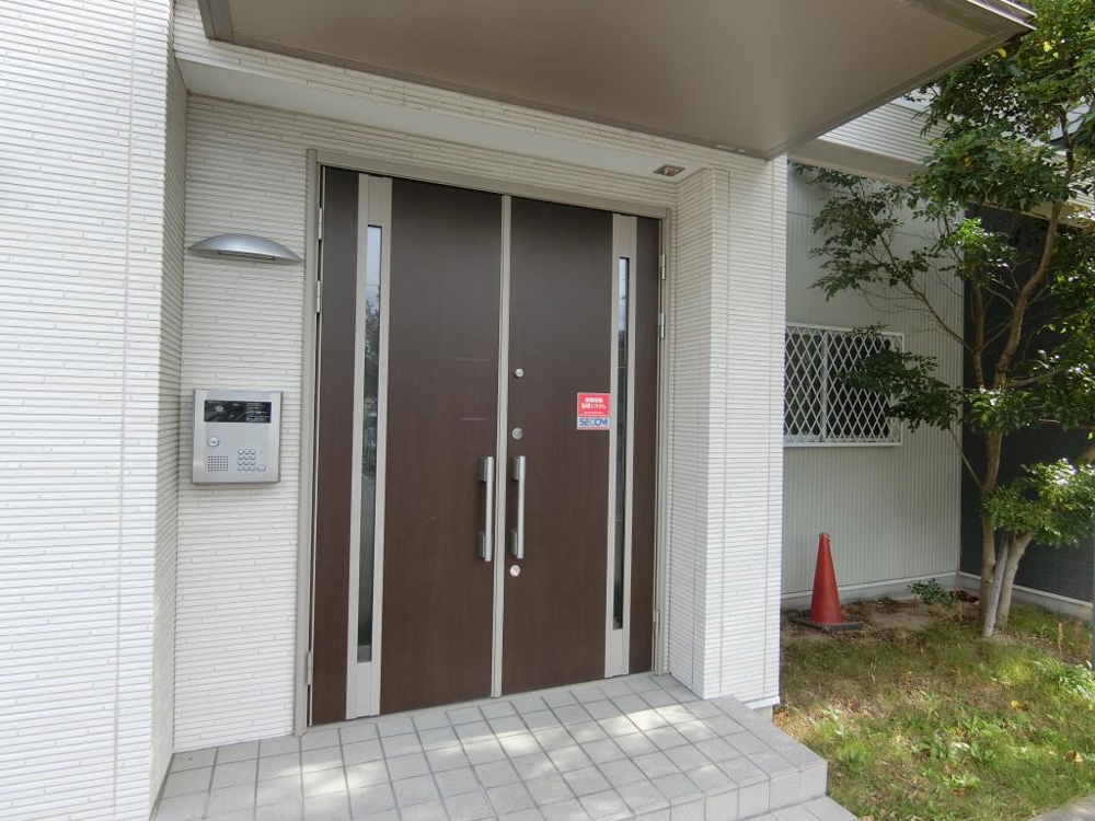 29/30 エントランス