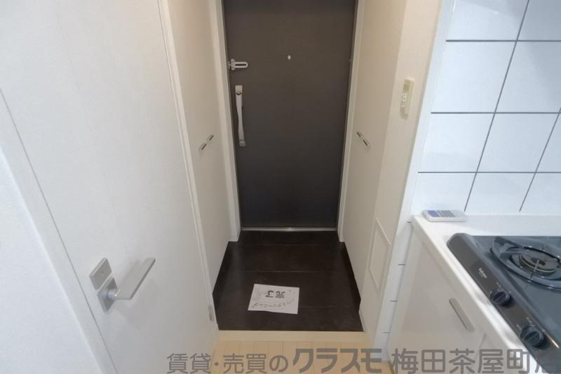 19/30 玄関