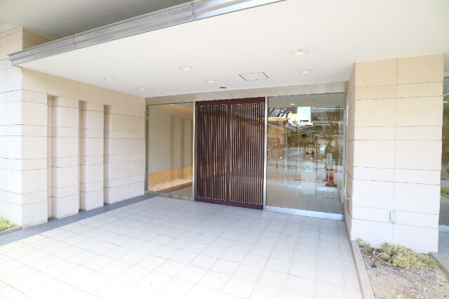 2/4 エントランス