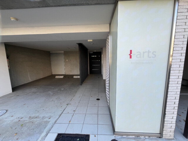 29/30 エントランス