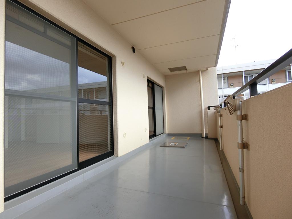 20/30 バルコニー