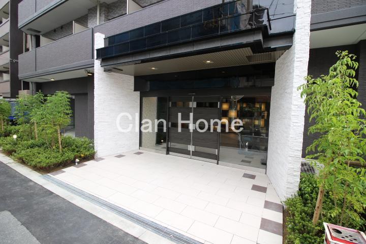 25/30 エントランス