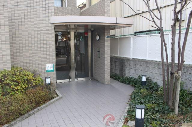 25/30 エントランス