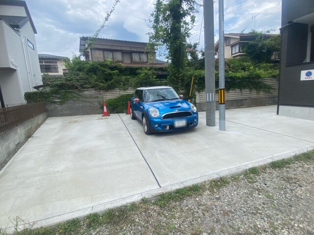 17/23 駐車場