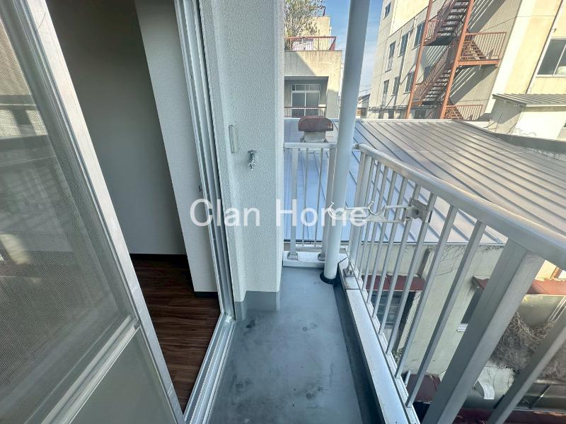 16/27 バルコニー