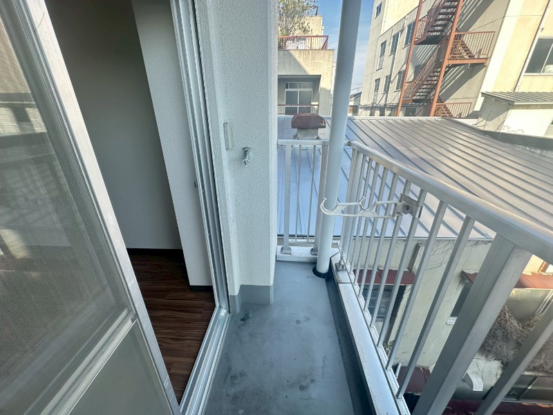 16/27 バルコニー