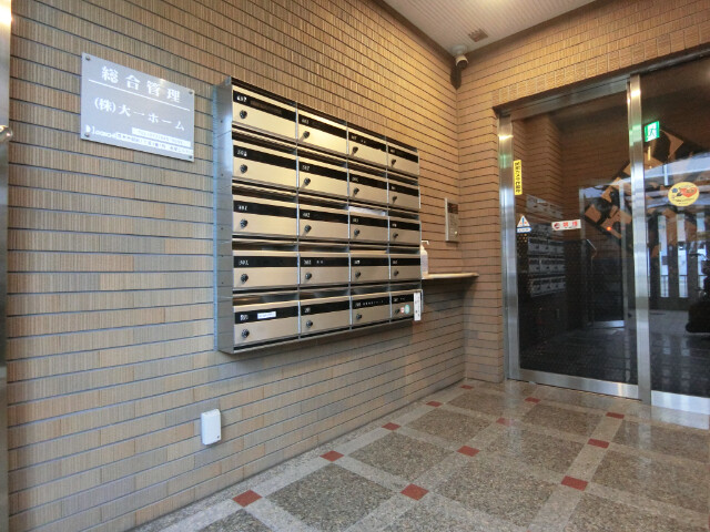 26/30 エントランス