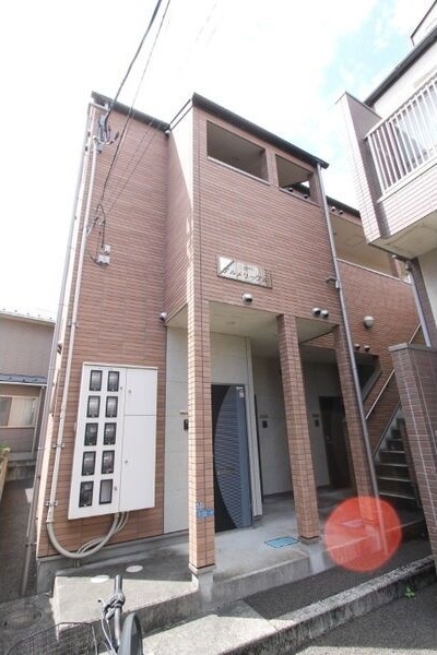 14/20 エントランス