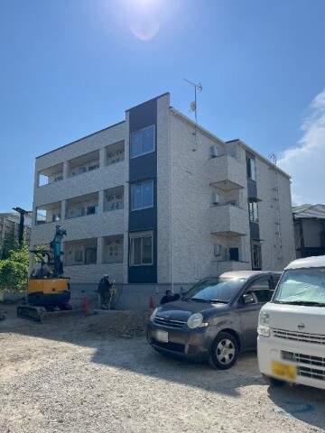 27/30 エントランス