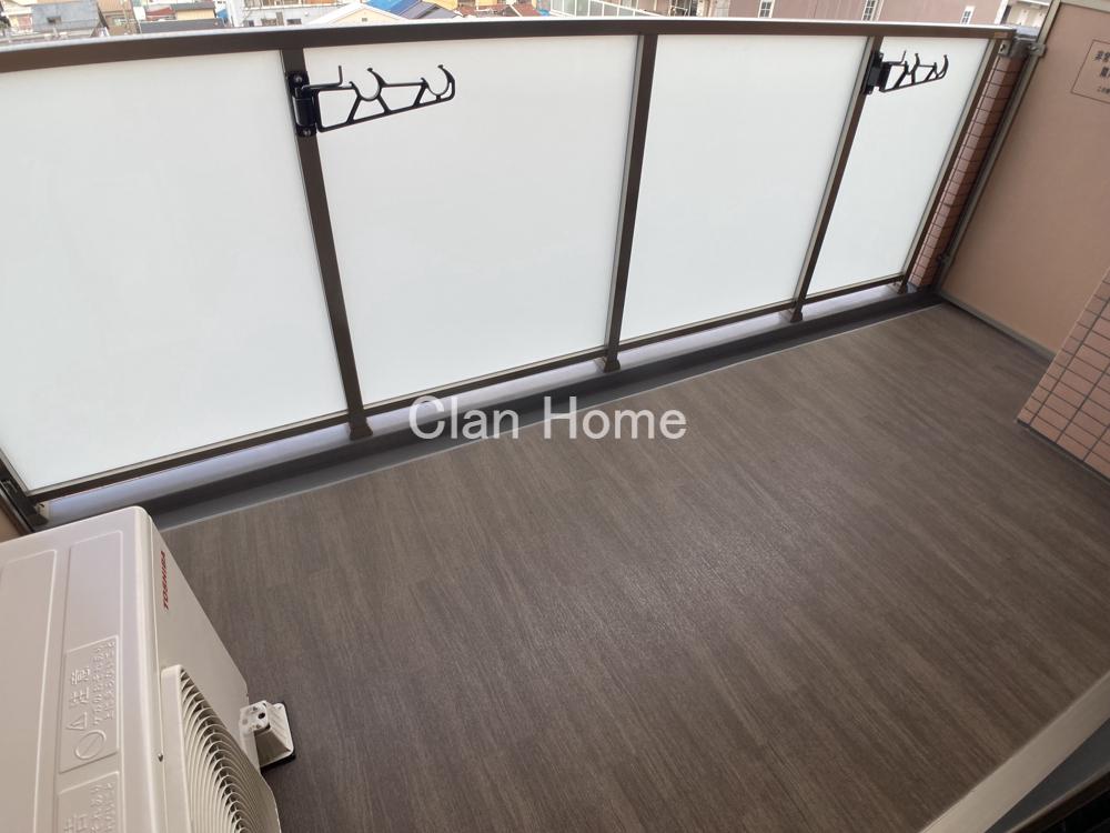 23/30 バルコニー