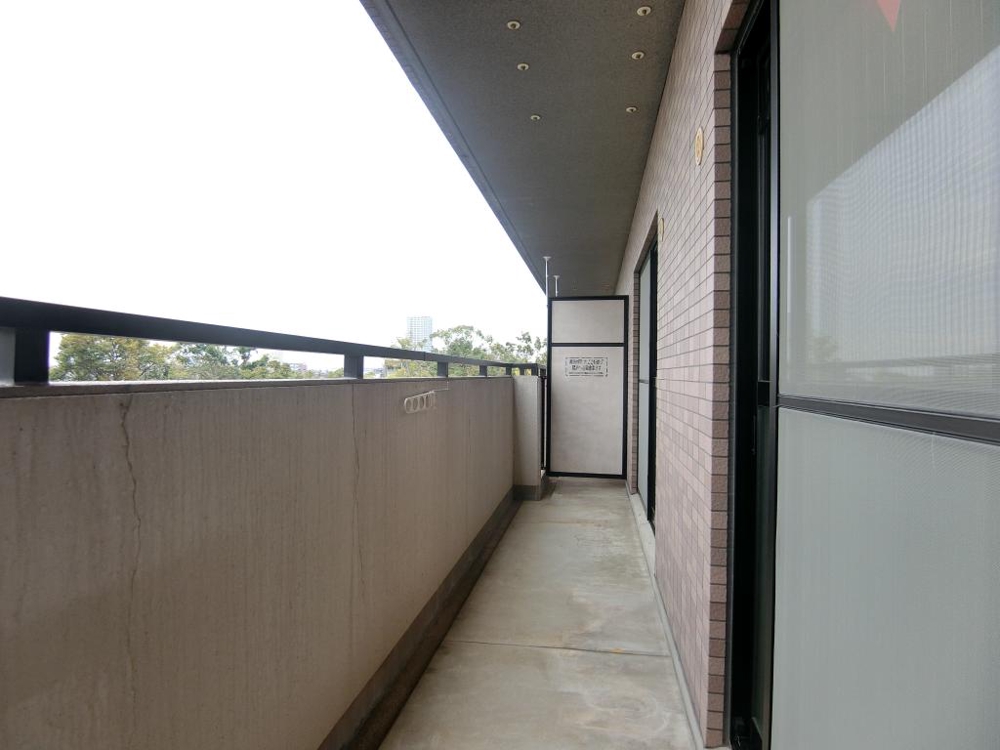 21/30 バルコニー