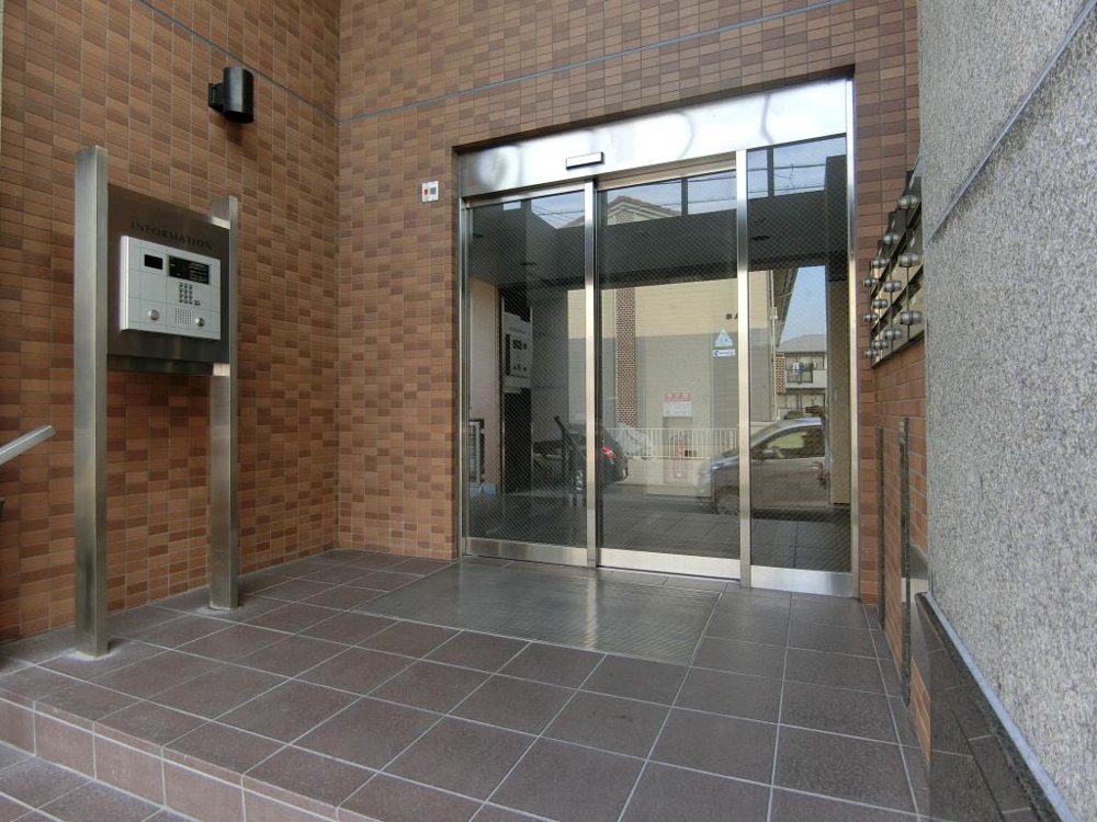 29/30 エントランス