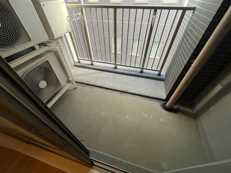 18/27 バルコニー