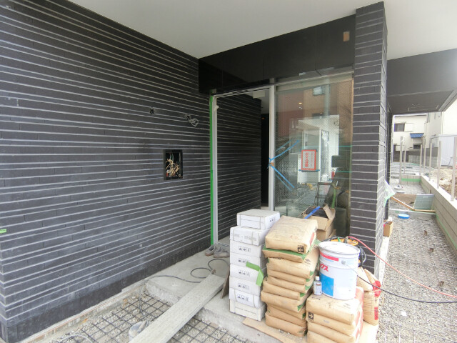 26/30 エントランス