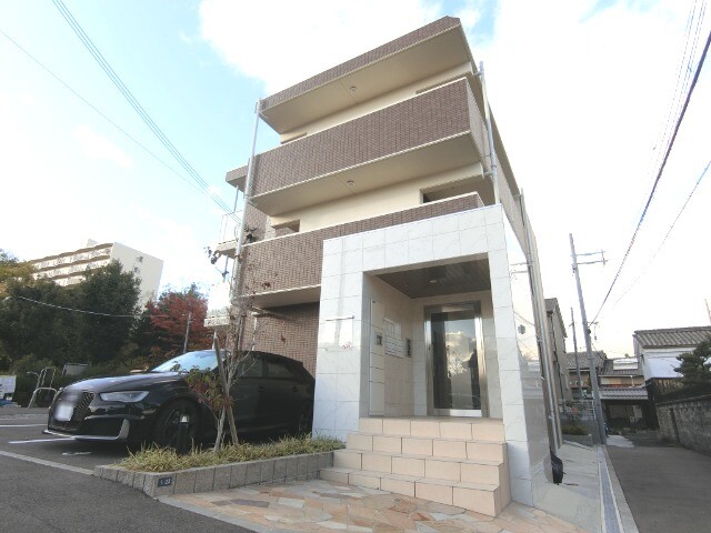 21/29 エントランス