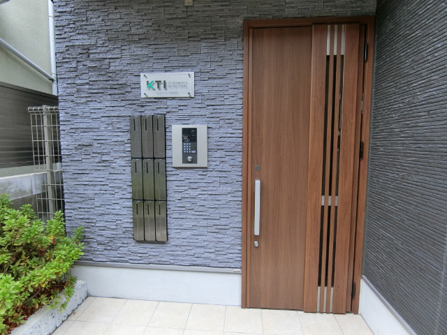 3/7 エントランス