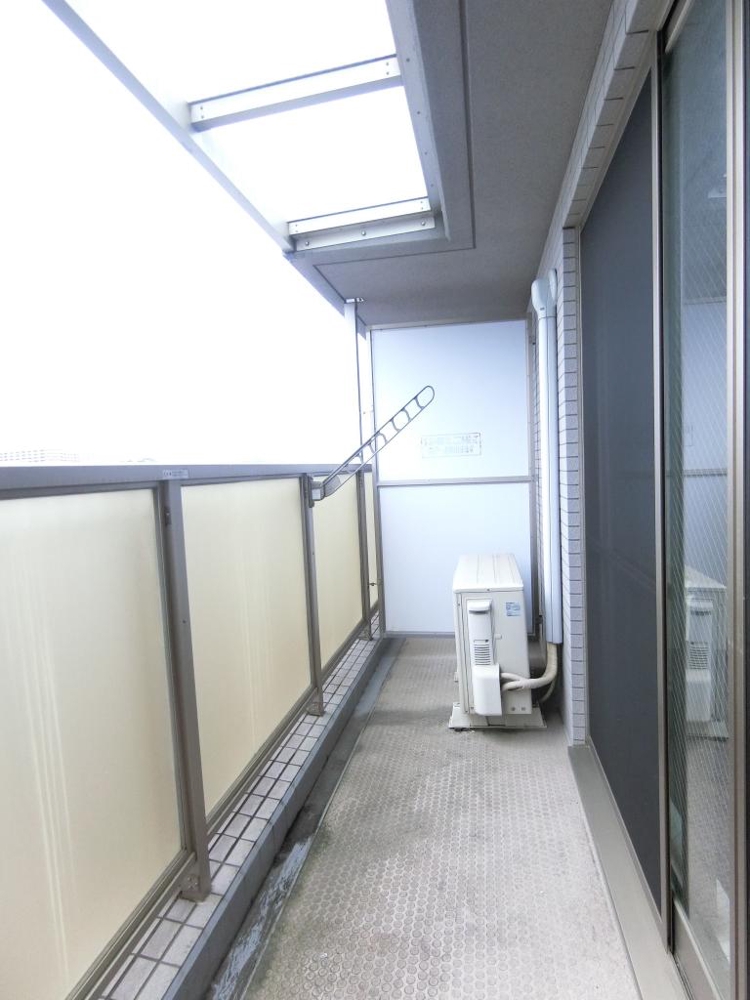 21/30 バルコニー