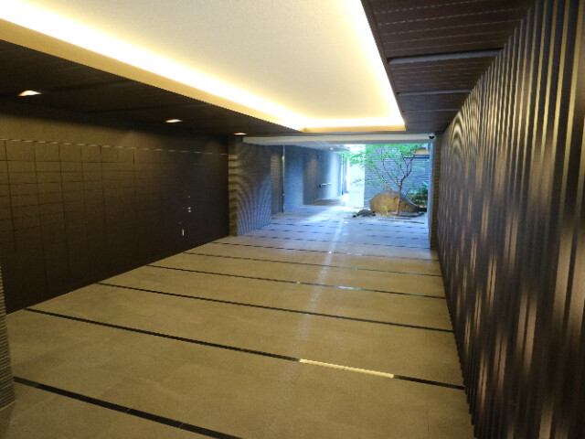 17/18 エントランス