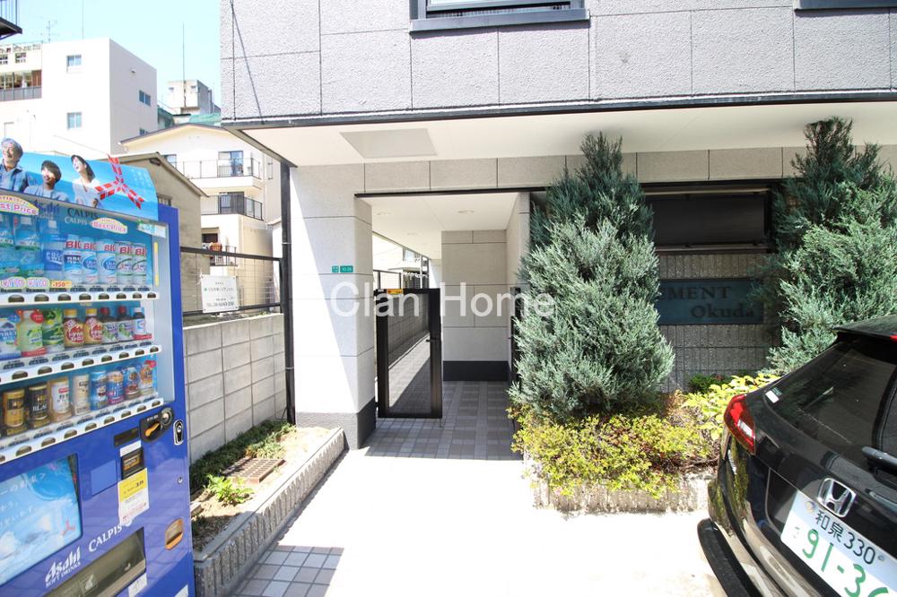 21/28 エントランス