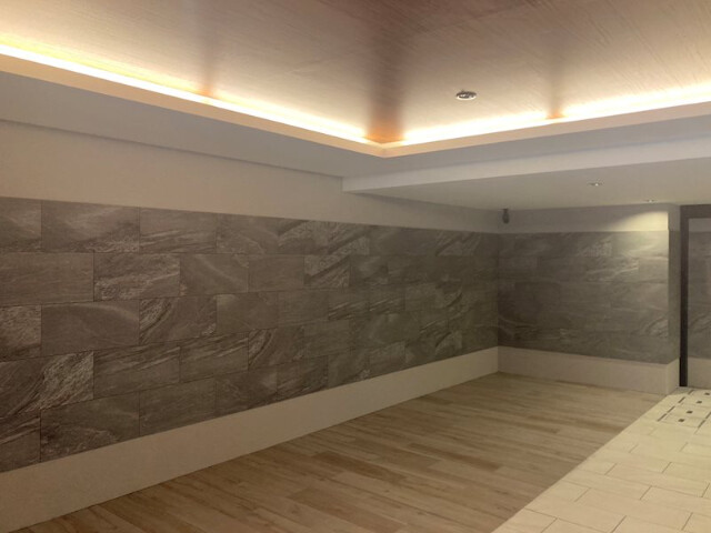 23/24 エントランス